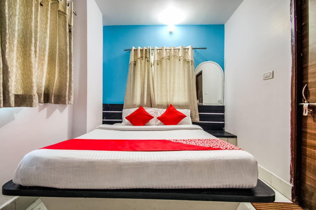 Oyo 14993 Rp Palace Danapur Luaran gambar