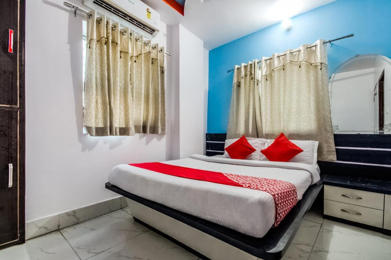Oyo 14993 Rp Palace Danapur Luaran gambar