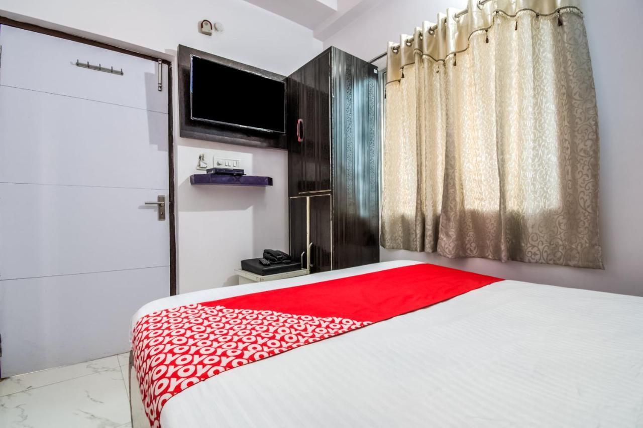 Oyo 14993 Rp Palace Danapur Luaran gambar