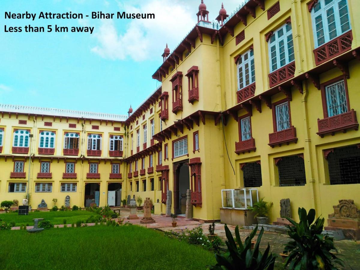 Oyo 14993 Rp Palace Danapur Luaran gambar